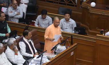 मैं यहां नौकरी करने नहीं आया, बेटियाें व व्यापारियाें की सुरक्षा के लिए चलता रहेगा बुलडोजर : योगी