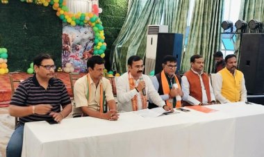 तिरंगे का सम्मान हर भारतीय का कर्तव्य : दिलीप पटेल