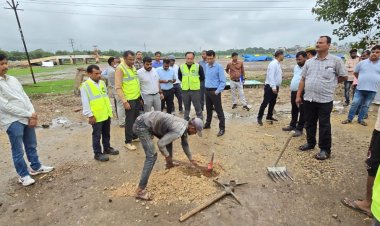 मण्डलायुक्त ने महाकुम्भ कार्यों का किया निरीक्षण, मिली अनियमितता