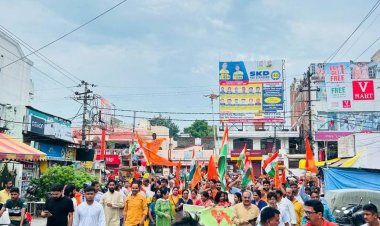 बांग्लादेशी हिंदुओं पर हो रहे अत्याचार के विरोध में हिंदू समाज ने निकाला आक्रोश मार्च