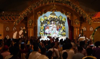 मथुरा के चंद्रोदय मंदिर में धूमधाम से मनी कृष्ण जन्माष्टमी