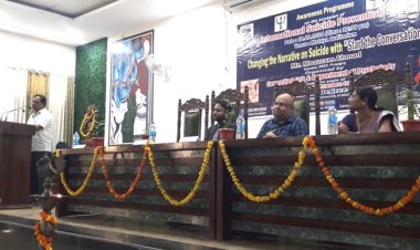ईश्वर शरण डिग्री कॉलेज में सुसाइड पर व्याख्यान