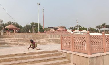 काशी की तर्ज पर प्रयागराज के घाटों को नव्य स्वरूप प्रदान कर रही योगी सरकार