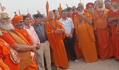 महाकुम्भ में शिविर लगाने के लिए दण्डी संतों ने किया पूजन 