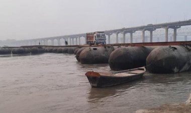 महाकुम्भ की तैयारी में तेजी से हो रहा पांटून पुलों का निर्माण