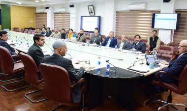 मुख्यमंत्री उमर अब्दुल्ला ने नागरिक उड्डयन विभाग के कामकाज की समीक्षा की