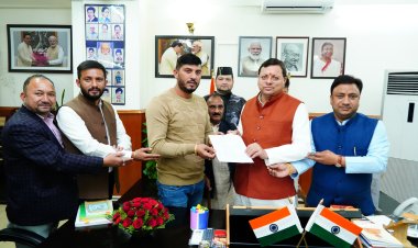 मुख्यमंत्री से राज्य भर से आए ब्लॉक प्रमुखों और प्रधान संगठन के पदाधिकारियों ने की भेंट