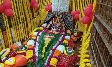 प्रयागराज के बड़े हनुमान मंदिर कॉरिडोर को महाकुंभ मेला शुभारंभ से पूर्व तैयार करने में जुटा पीडीए