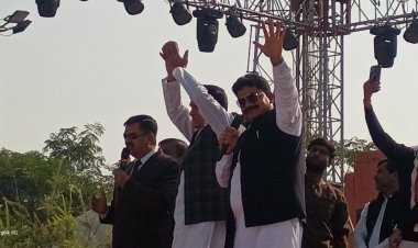 बदलापुर महोत्सव में 501 जोड़े परिणय सूत्र में बंधे,प्रभारी मंत्री  ए के शर्मा ने दिया आशीर्वाद