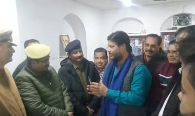 लखनऊ रवानगी से पहले पूर्व केन्द्रीय मंत्री हाउस अरेस्ट