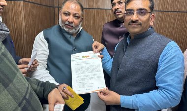 बस स्टैंड के संचालन की मांग को लेकर चेयरमैन ने परिवहन मंत्री से की भेंट