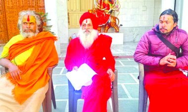 अखाड़ा परिषद की गरिमा पर सवाल, बाबा हठयोगी ने संपत्तियों पर गड़बड़ी और राजनीति का लगाया आरोप