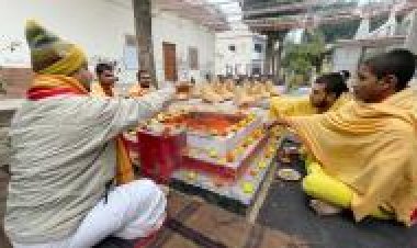 वेद छात्रों ने वैदिक मंत्रों से किया नये साल का स्वागत