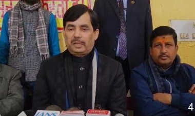 प्रशांत किशोर इवेंट मैनेजर हैं, खुद को परखने मैदान में उतरे हैं : शाहनवाज