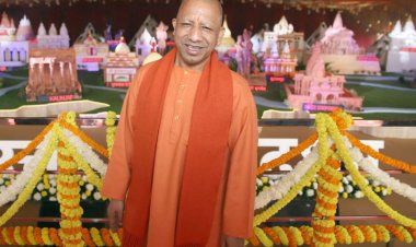 योगी आदित्यनाथ को संतों ने बताया सनातन संस्कृति का ध्वजवाहक