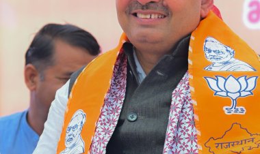 महाकुंभ में मुख्यमंत्री भजनलाल शर्मा ने सुना प्रधानमंत्री के मन की बात कार्यक्रम