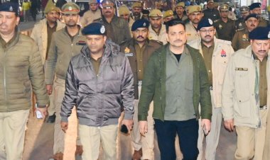 महाकुंभ का पलट प्रवाह,पुलिस कमिश्नर उतरे सड़क पर,गलियों में भ्रमण