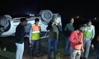 मैहर: महाकुंभ से लाैट रहे दाेस्ताें की कार अनियंत्रित होकर 20 फीट गहरी खाई में गिरी, एक की माैत, चार घायल 