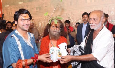 दुश्मन भी जिस पर विश्वास करता है, वही साधु कहलाता है : मुरारी बापू