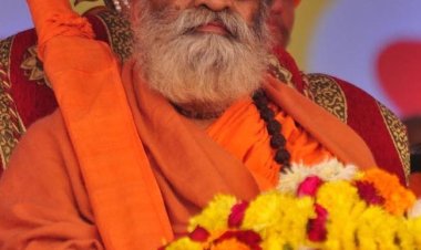 भारत के राष्ट्रपति मोदी एवं प्रधानमंत्री योगी बन जाएं तो विश्व में सनातन धर्मानुयायी प्रखर व प्रबल होंगे : शंकराचार्य वासुदेवानंद 