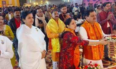 ब्रह्माकुमारी पंडाल में चल रहा त्रिदिवसीय राजयोग शिविर : मनोरमा दीदी