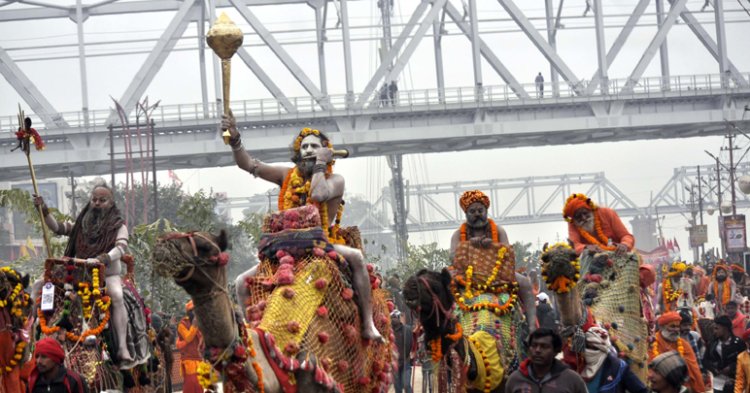 नागा साधुओं की रहस्यमयी दुनिया, एक दिन में 7 घरों में मांगते हैं भिक्षा