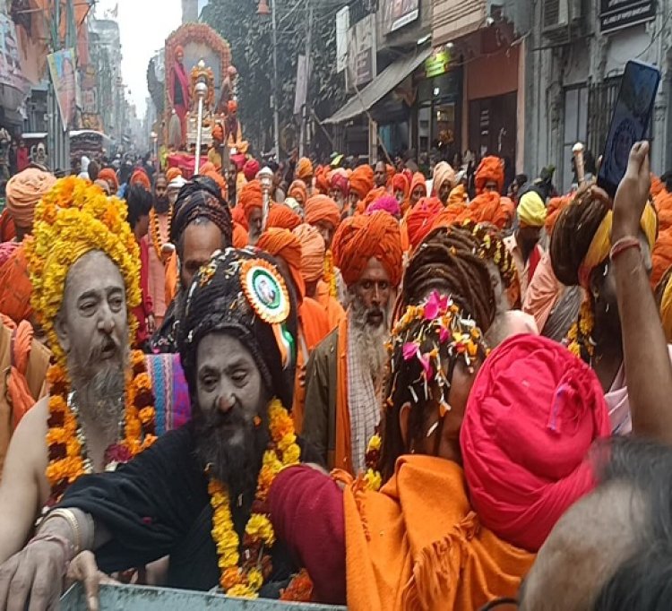 महाकुम्भ क्षेत्र में अंतिम व तेरहवें अखाड़े श्री पंचायती अखाड़ा बड़ा उदासीन का भव्य छावनी प्रवेश