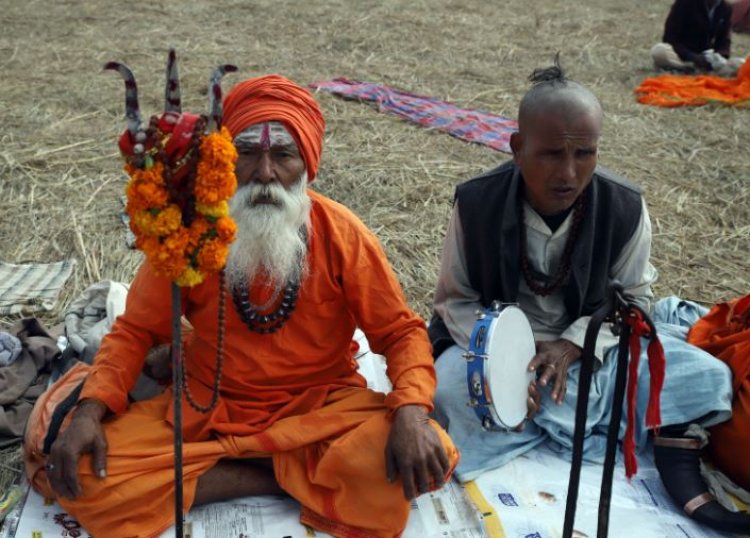 महाकुम्भ का भव्य आयोजन देख साधु संत बोले- सीएम योगी बने भगीरथ