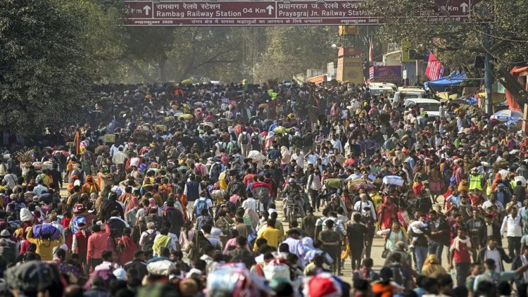 रामलला मंदिर में श्रद्धालुओं का उमड़ा रेला, 25 लाख श्रद्धालु पहुंचे अयोध्या