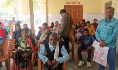 दिव्यांगजनों की सहायता के लिए लगाया गया कैंप