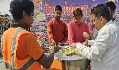 सेवाज्ञ संस्थानम् का महाकुम्भ में निःशुल्क भोजन वितरण अनवरत जारी