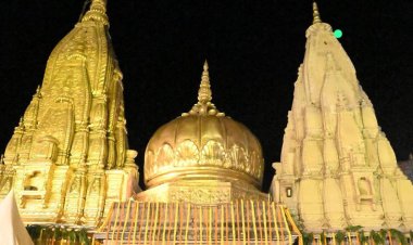 महाशिवरात्रि : श्री काशी विश्वनाथ मंदिर में दर्शन के लिए लगी लम्बी कतार,चंहुओर हर—हर महादेव की गूंज
