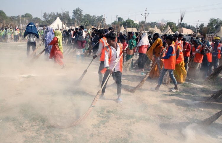 महाकुम्भ मेला क्षेत्र में 15 दिनों के विशेष स्वच्छता अभियान की हुई शुरुआत