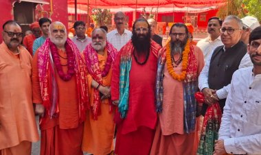 प्रयागराज कुंभ पूर्ण कर निरंजनी अखाड़े के रमता पंच लौटे हरिद्वार, हुआ भव्य स्वागत