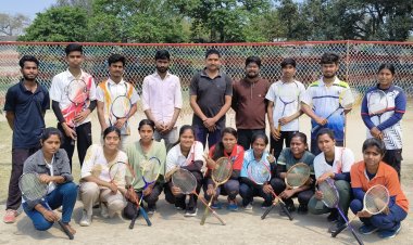 बिहार दिवस को लेकर बॉल बैडमिंटन प्रतियोगिता आयोजित