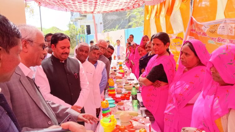 सरकार की योजनाओं का लाभ प्राप्त कर आमजन का सुधर रहा जीवन स्तर : पूर्व मंत्री लाखन सिंह