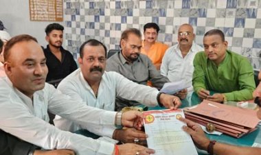 ब्राह्मण समाज संस्था ने फिल्म निर्माता निर्देशक पर किया कार्रवाई की मांग