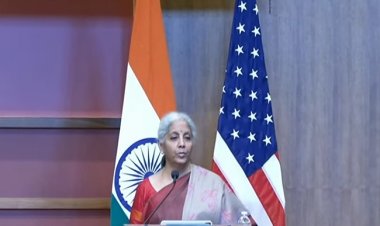 विदेश यात्रा बीच में छोड़कर स्वदेश लौट रहीं वित्त मंत्री सीतारमण