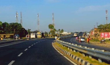 रामबन में भूस्खलन के बाद दोनों तरफ से यातायात रूका