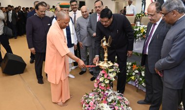 उच्चतम न्यायालय के मुख्य न्यायमूर्ति व  मुख्यमंत्री  के द्वारा 680 करोड़ से बने नवनिर्मित बिल्डिंग का फीता काटकर किया गया उद्घाटन