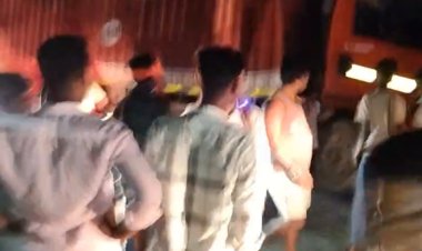 कई किलोमीटर तक लोगों को रौंदता रहा डीसीएम चालक, दो की मौत दर्जन भर घायल
