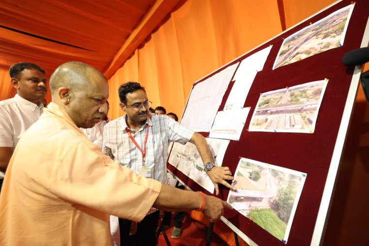सीएम योगी ने मोहनसराय-अदलपुरा मार्ग पर बन रहे रेलवे ओवरब्रिज का किया निरीक्षण