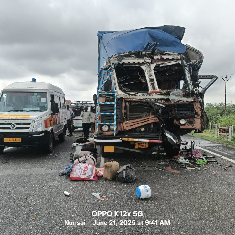 मंदिर से दर्शन कर लौट रहे श्रद्धालुओं की मैजिक और ट्रक में टक्कर, 6 लोग जख्मी