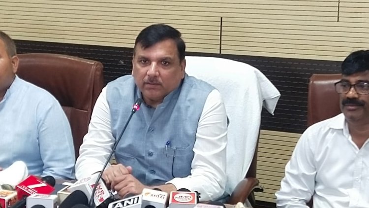 विकास के नाम पर काशी की आत्मा को कुचला जा रहा: संजय सिंह