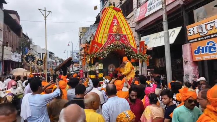 भक्तों ने उद्घोष करते हुए खींचा भगवान जगन्नाथ जी का रथ