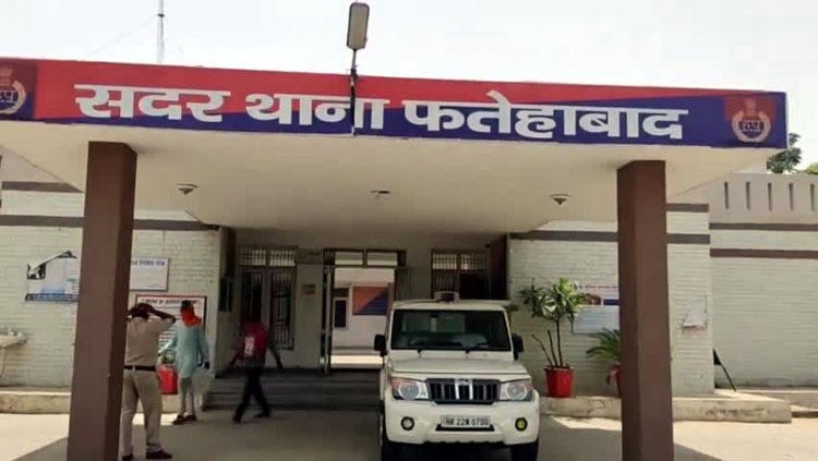 दुकान के उद्घाटन की खुशियाँ मातम में बदलीं: तेज रफ्तार कार की चपेट में आकर युवक की दर्दनाक मौत