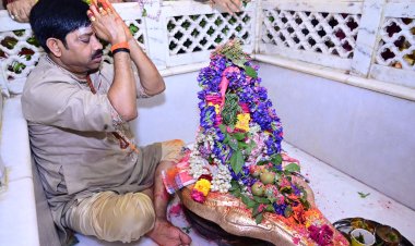 श्रावण मास में बहादुरगंज स्थित मनोकामनापूर्ति मंदिर में कैबिनेट मंत्री नन्दी ने किया रुद्राभिषेक पूजन