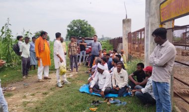 पशु आश्रय में गोवंश की मौत पर बजरंग दल का उग्र प्रदर्शन, एसडीएम ने दिए तत्काल जांच के आदेश