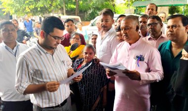 कानपुर में राष्ट्रीय दिव्यांग पार्टी ने जिला अधिकारी कार्यालय में मांगों को लेकर किया जोरदार प्रदर्शन व सौंपा ज्ञापन का छायाचित्र