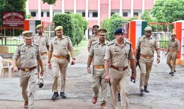 वाराणसी में कड़ी सुरक्षा के बीच समीक्षा अधिकारी,सहायक समीक्षा अधिकारी की परीक्षा